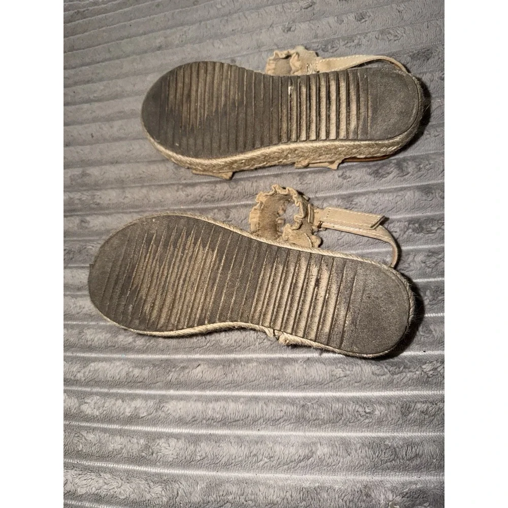Pierre Dumas Women's Beige Wedges Size 6